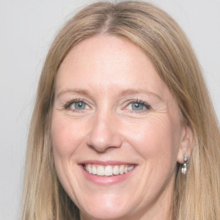 Айгуль Ордабаева - ведущий консультант по социальным вопросам